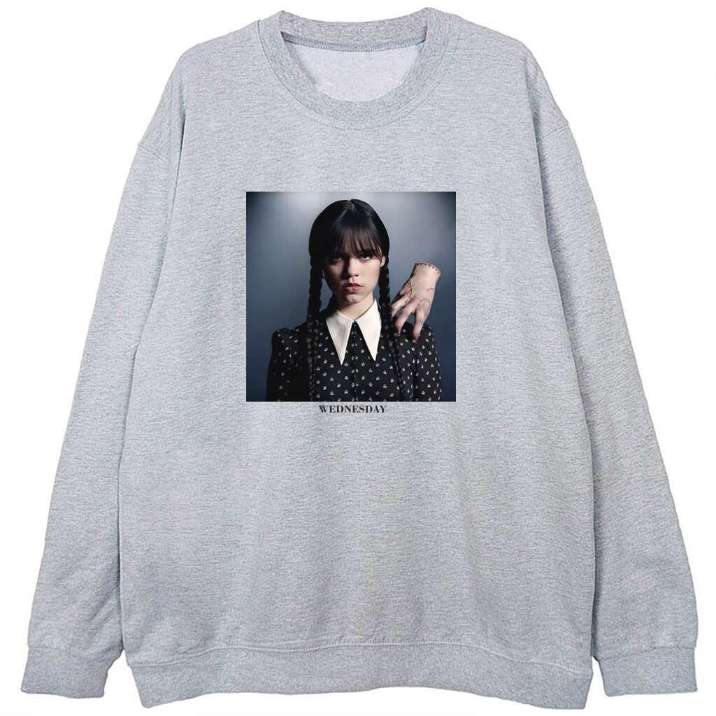 szara bluza ze zdjęciem wednesday addams i rączką