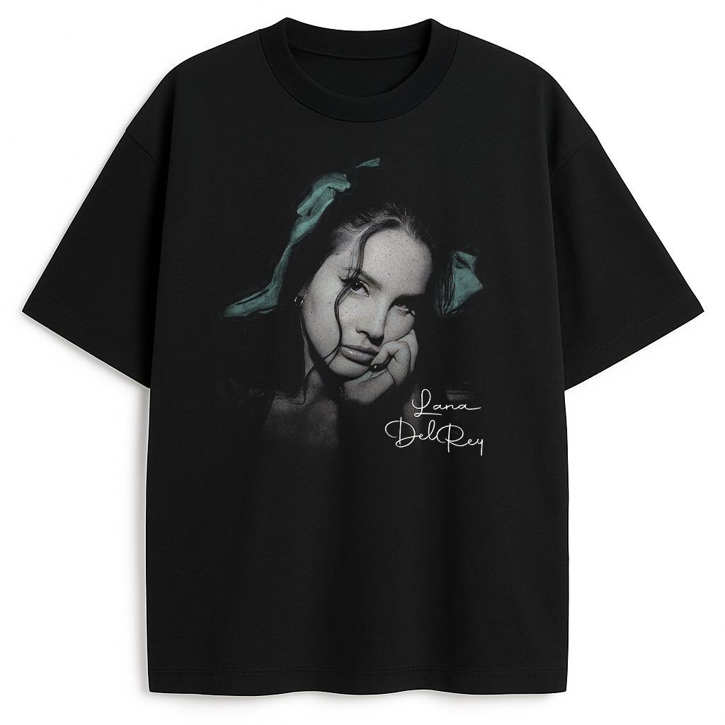 koszulka Lana Del Rey, t-shirt z Laną Del Rey, koszulka z portretem wokalistki, koszulka z artystką indie, t-shirt melancholijny, koszulka z gwiazdą muzyki, koszulka dla fanów Lany
